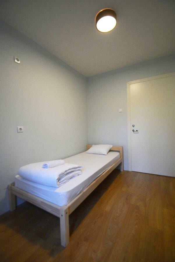 טאלין The Monks Bunk Hostel & Bar מראה חיצוני תמונה