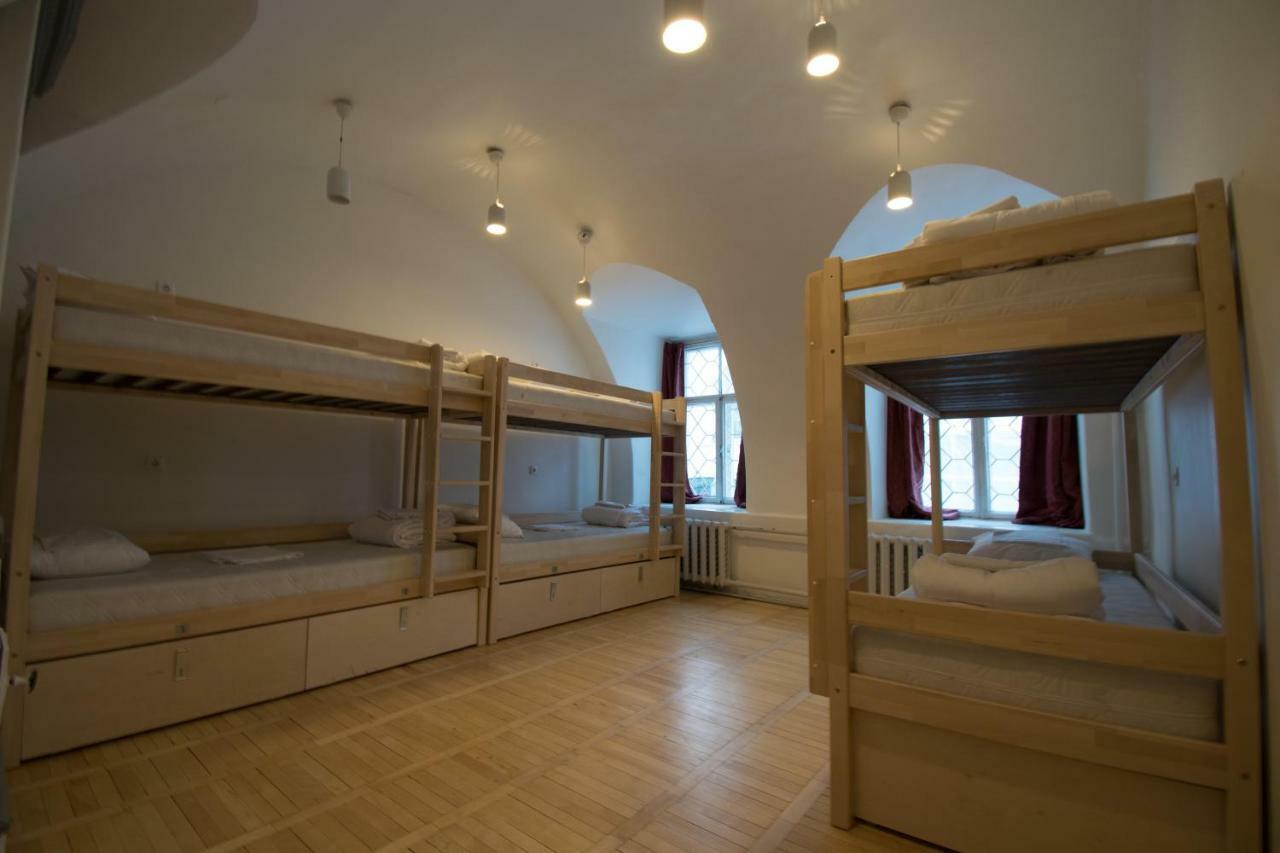 טאלין The Monks Bunk Hostel & Bar מראה חיצוני תמונה