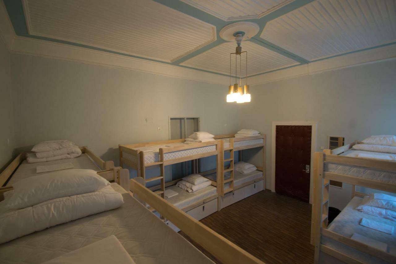 טאלין The Monks Bunk Hostel & Bar מראה חיצוני תמונה