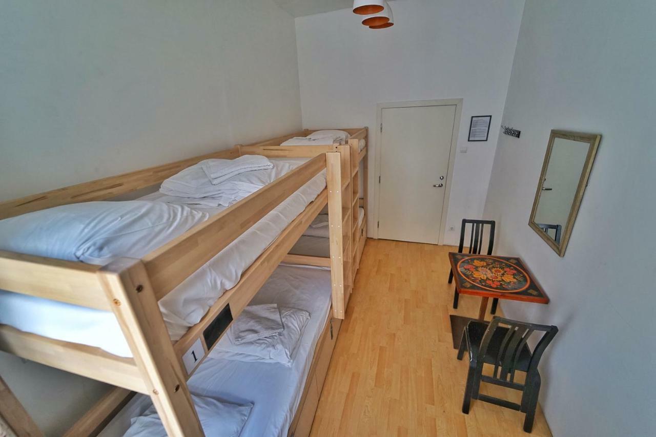 טאלין The Monks Bunk Hostel & Bar מראה חיצוני תמונה