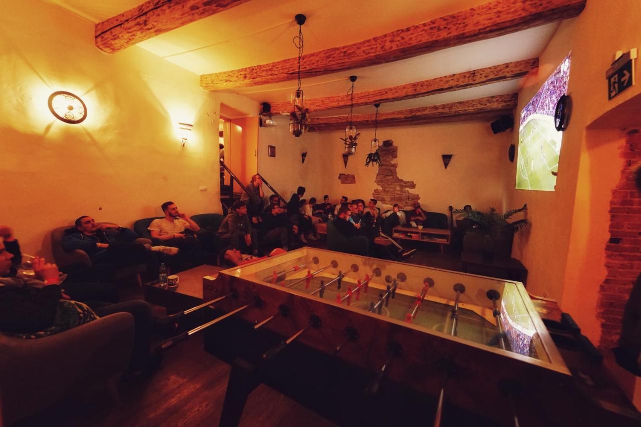 טאלין The Monks Bunk Hostel & Bar מראה חיצוני תמונה