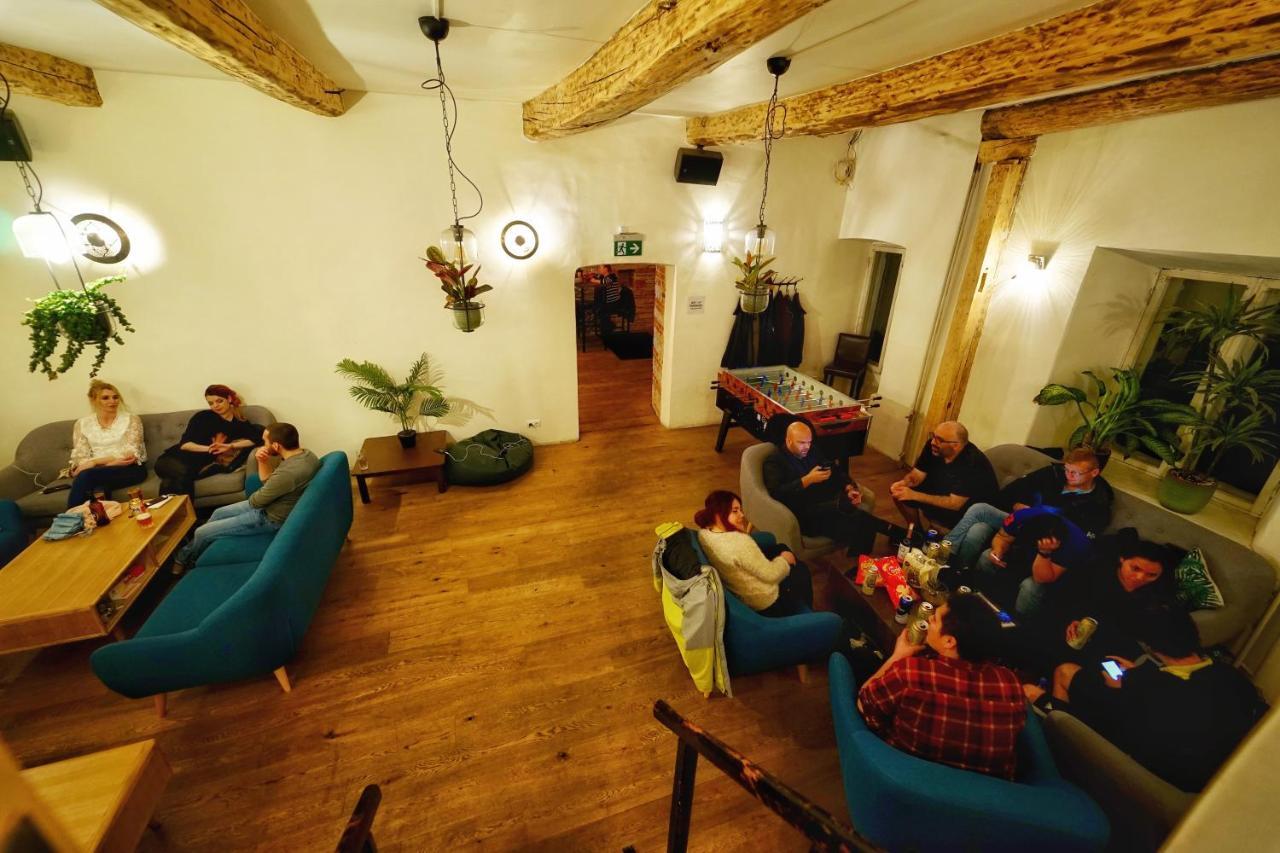 טאלין The Monks Bunk Hostel & Bar מראה חיצוני תמונה