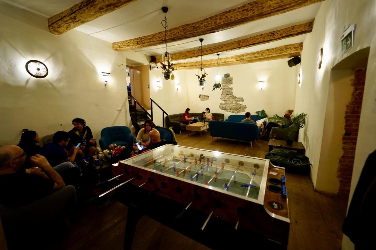 טאלין The Monks Bunk Hostel & Bar מראה חיצוני תמונה